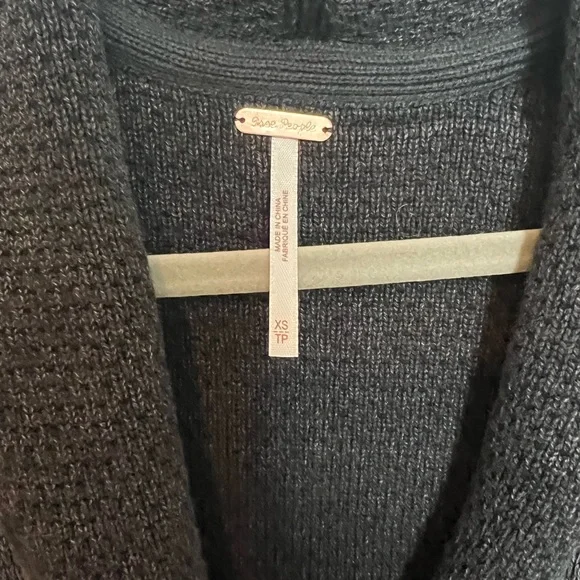 Free People Oversized Chamomile Cardi Washed Black (XS) - Picture 5 of 5